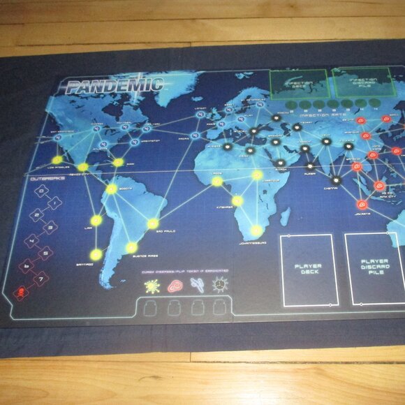 Pandemic Board Game (Z-Man Games, 2012) - Picture 6 of 7